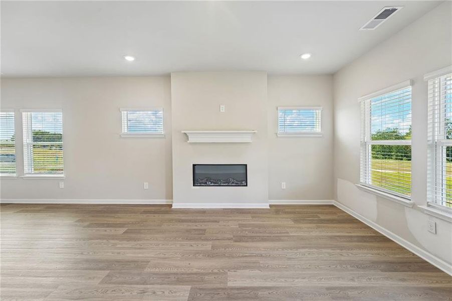 Spacious, unfurnished interior of a new home in Hemingway - Reserve Series, Cumming (Image 53).