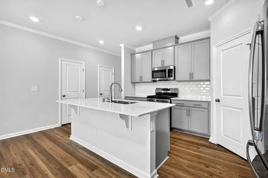 SUN_Rosedale_Pic_Sutton-20