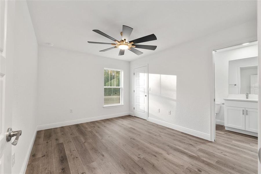 Spacious, unfurnished interior of a new home in , Dunnellon (Image 56).