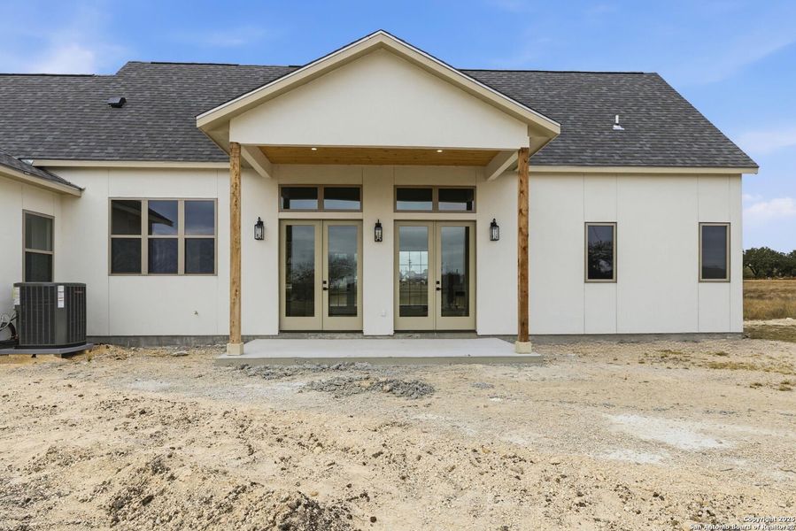 Exterior details and patio area of a home in , Bandera (Image 3).