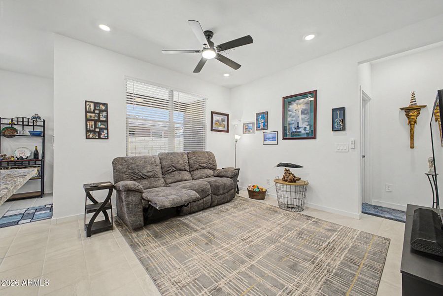 12 - Desert Hollow 16014 12 - Desert Hollow 16014