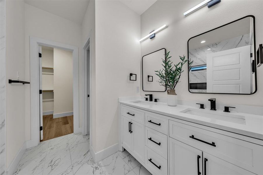 Furnished interior view inside a new home in , Fort Worth (Image 7).