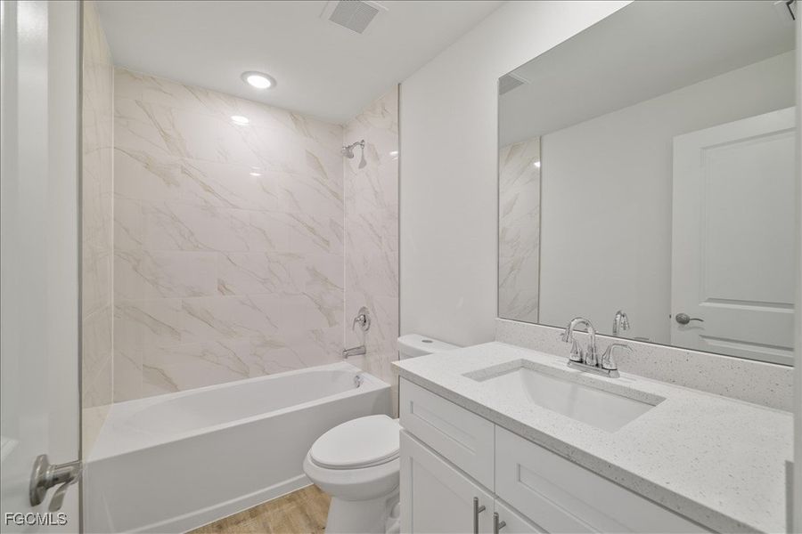 Furnished interior view inside a new home in Cape Coral, Cape Coral (Image 13).