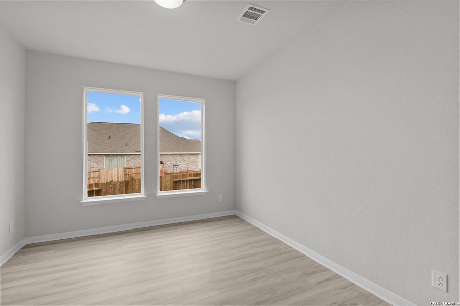 Spacious, unfurnished interior of a new home in Homestead, Schertz (Image 35).