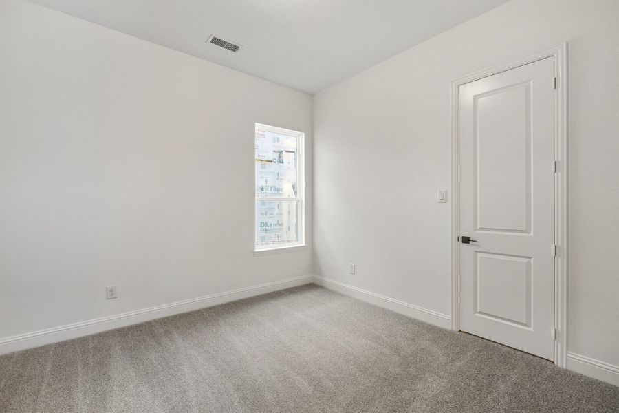 Spacious, unfurnished interior of a new home in Wildflower Ranch, Fort Worth (Image 25).