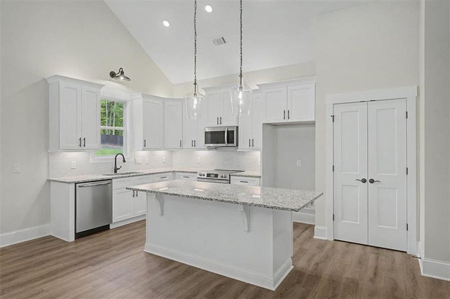 Furnished interior view inside a new home in , Dallas (Image 10).