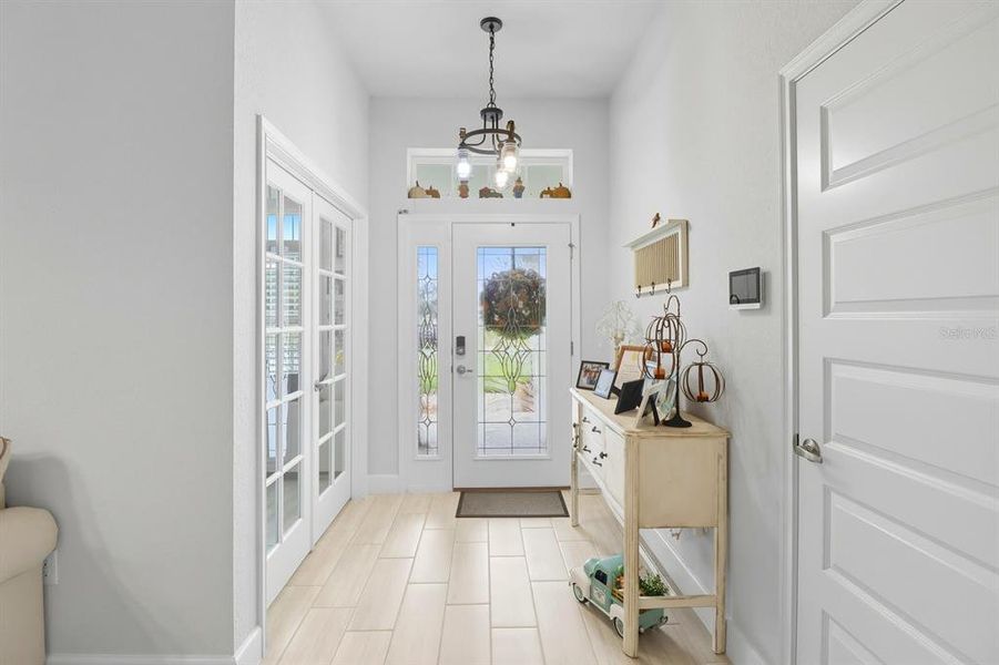 Furnished interior view inside a new home in , Dunnellon (Image 10).