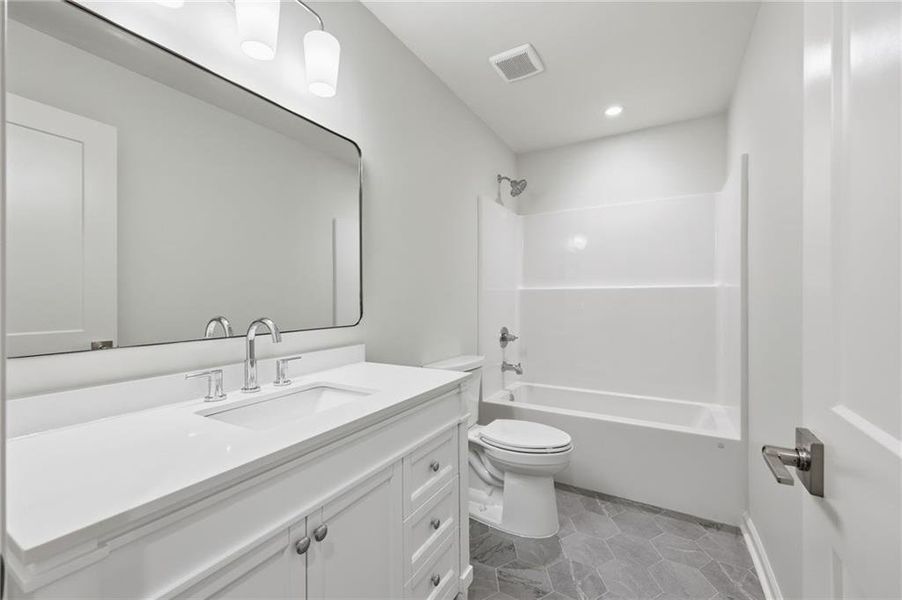 Furnished interior view inside a new home in , Gainesville (Image 7).
