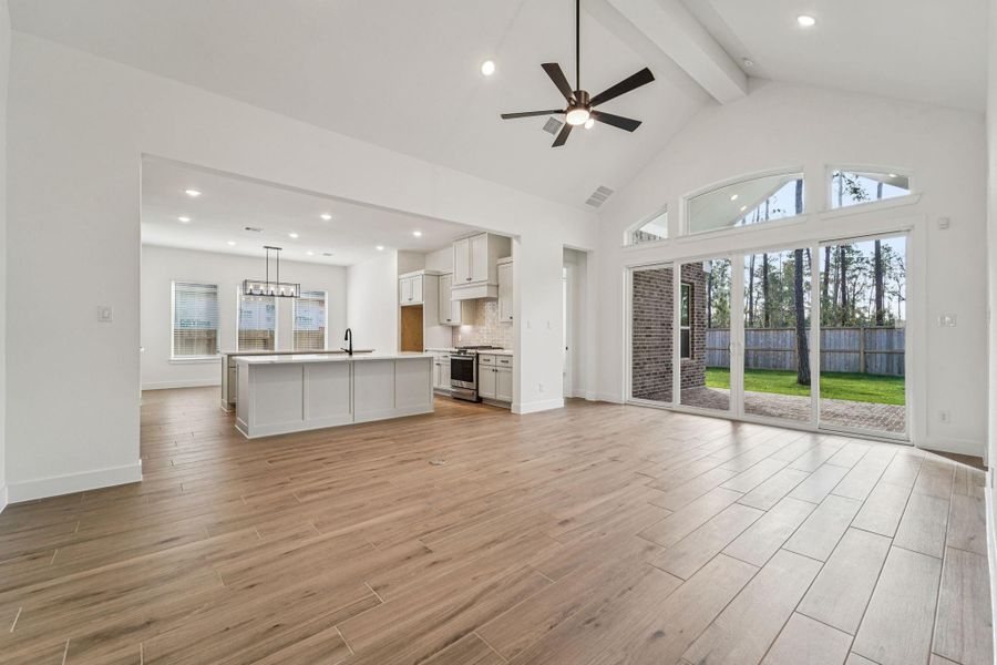 Spacious, unfurnished interior of a new home in Evergreen, Conroe (Image 30). Spacious, unfurnished interior of a new home in Evergreen, Conroe (Image 30).