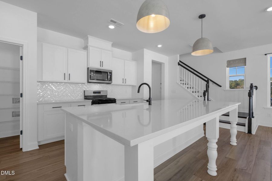 7-web-or-mls-untitled-25 7-web-or-mls-untitled-25