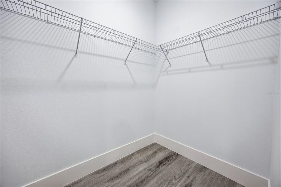 Spacious, unfurnished interior of a new home in , Citrus Springs (Image 25).