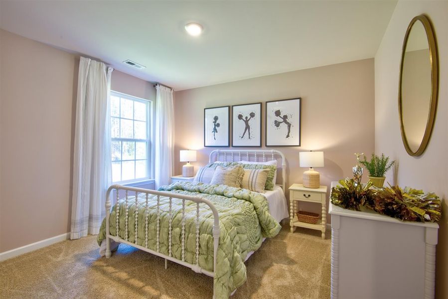 Representative furnished interior of a home built from the HAYDEN by D.R. Horton in Raven Ridge, Lexington (Image 36).