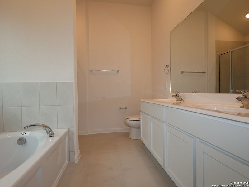 Furnished interior view inside a new home in Paloma Park, Converse (Image 10).