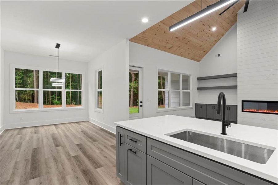 Furnished interior view inside a new home in , Jasper (Image 9).