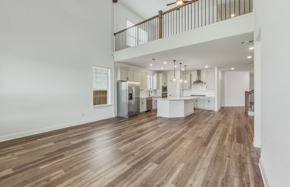 Representative unfurnished interior of a home built from the Woodland by Pulte Homes in Santa Rita Ranch, Liberty Hill (Image 16).