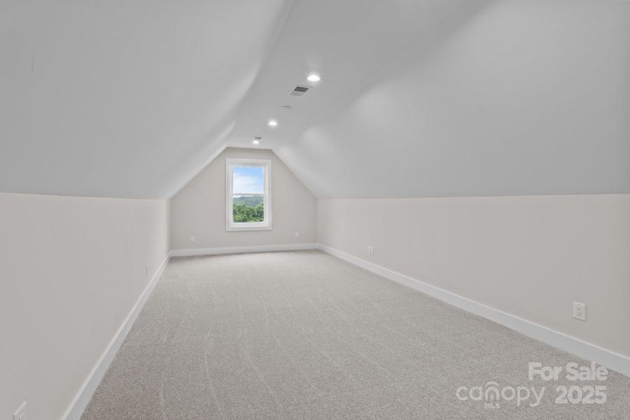 Image 22 of a home in .