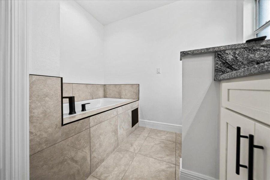 Image 19 of a home in . Image 19 of a home in .