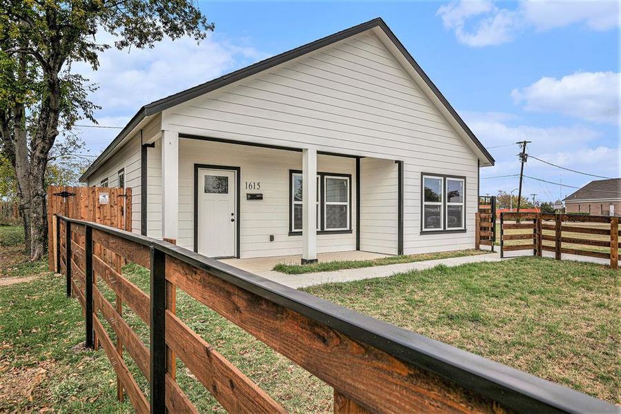 Exterior details and patio area of a home in , Fort Worth (Image 2). Exterior details and patio area of a home in , Fort Worth (Image 2).