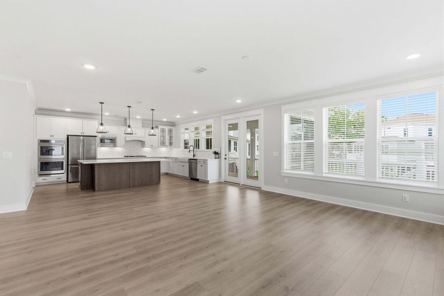 Spacious, unfurnished interior of a new home in Liberty Hill Farm, Mount Pleasant (Image 20).