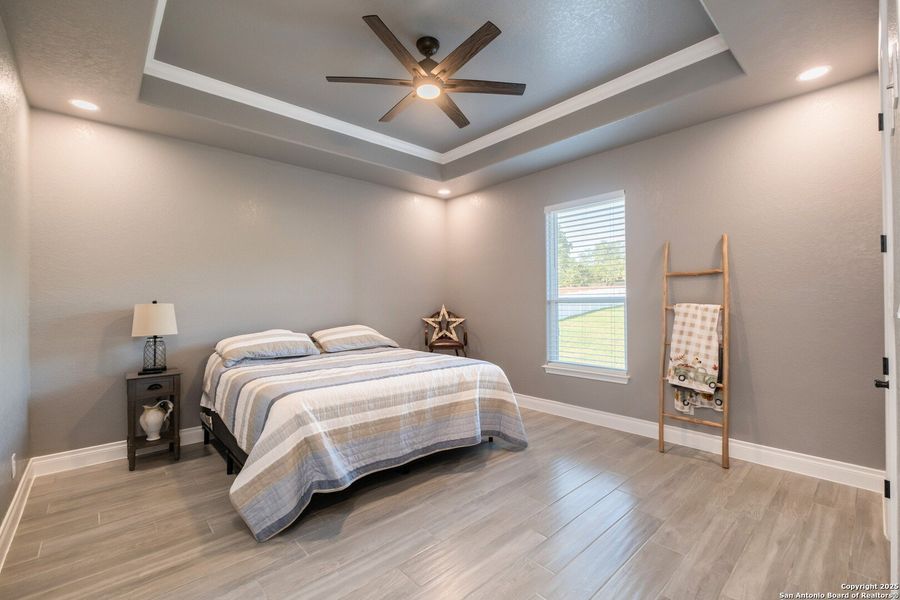 Furnished interior view inside a new home in , La Vernia (Image 16). Furnished interior view inside a new home in , La Vernia (Image 16).