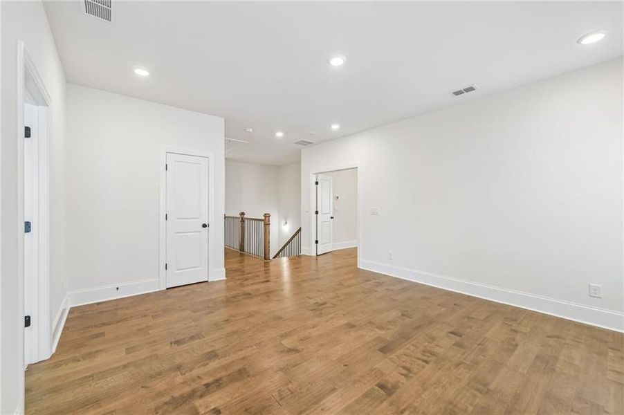 Spacious, unfurnished interior of a new home in Waterhaven, Cumming (Image 31).
