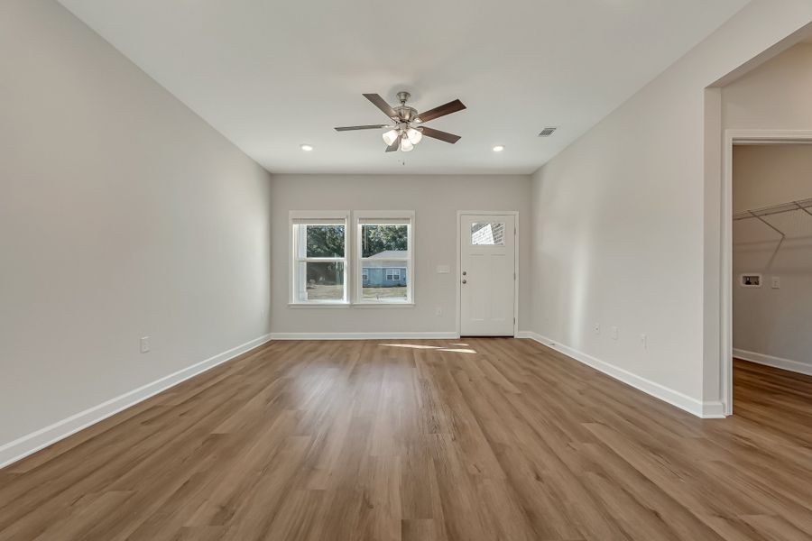 Spacious, unfurnished interior of a new home in McCarthy Estates, Defuniak Springs (Image 30). Spacious, unfurnished interior of a new home in McCarthy Estates, Defuniak Springs (Image 30).