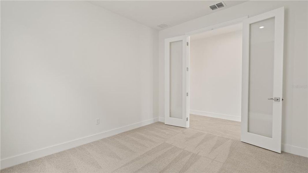 Spacious, unfurnished interior of a new home in Trailside, Mount Dora (Image 17).
