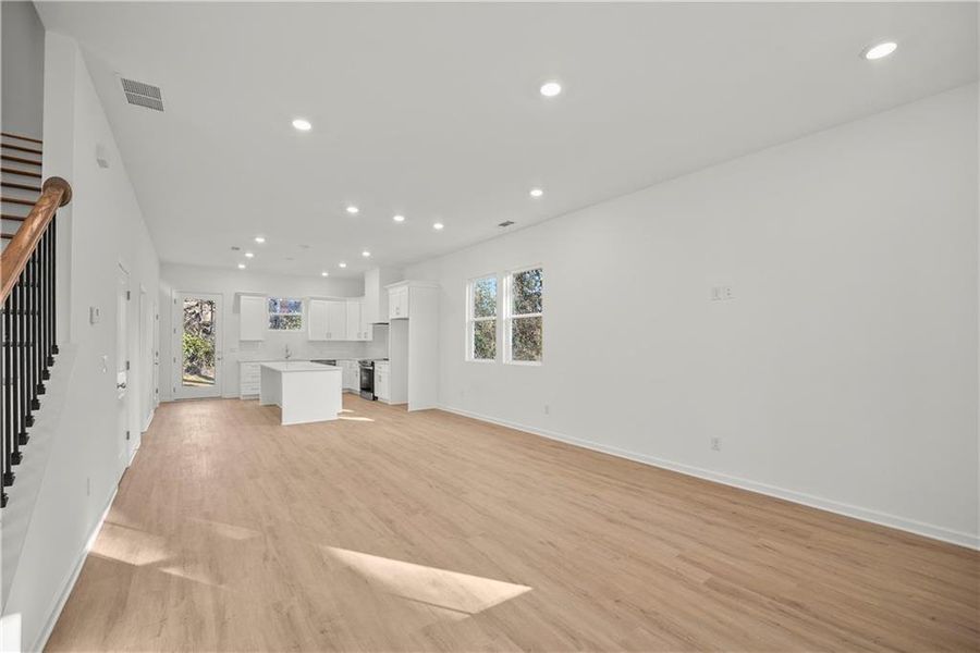 Spacious, unfurnished interior of a new home in , Atlanta (Image 22). Spacious, unfurnished interior of a new home in , Atlanta (Image 22).