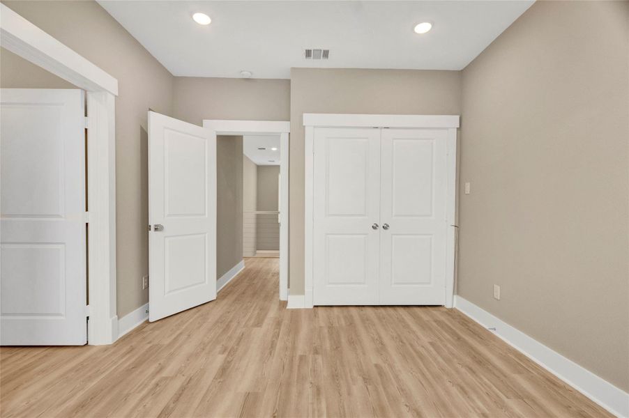 Spacious, unfurnished interior of a new home in , Taylor Lake Village (Image 24).