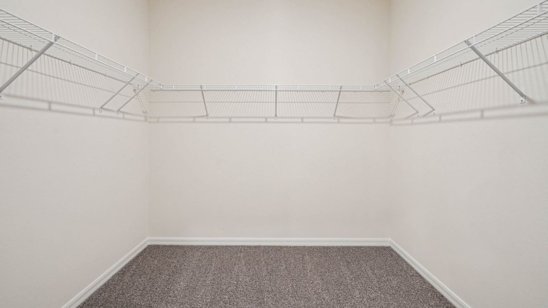 Representative unfurnished interior of a home built from the Covington by D.R. Horton in Somerset Bay, Spring Hill (Image 25). Representative unfurnished interior of a home built from the Covington by D.R. Horton in Somerset Bay, Spring Hill (Image 25).