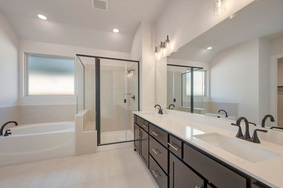 Furnished interior view inside a new home in LaPrelle, Fort Worth (Image 10).