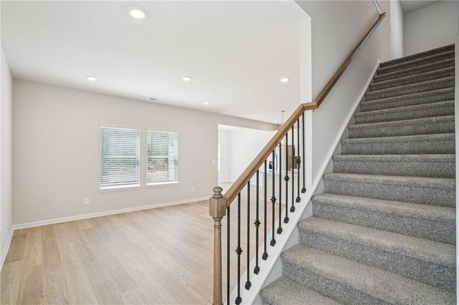 Spacious, unfurnished interior of a new home in Hawthorne Station, College Park (Image 26).