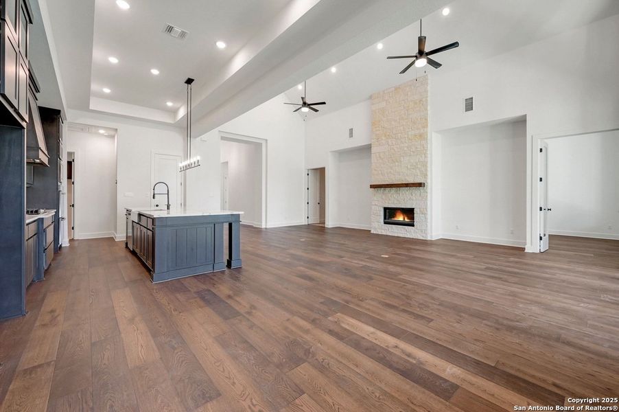 Spacious, unfurnished interior of a new home in , San Marcos (Image 19). Spacious, unfurnished interior of a new home in , San Marcos (Image 19).