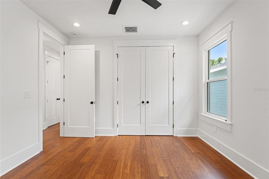 Spacious, unfurnished interior of a new home in , Tampa (Image 51).