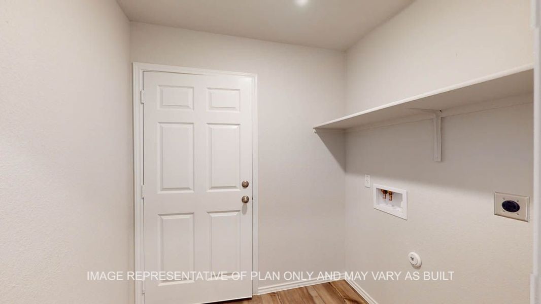 Representative unfurnished interior of a home built from the Abbot by D.R. Horton in Turnbo Ranch, Killeen (Image 23).