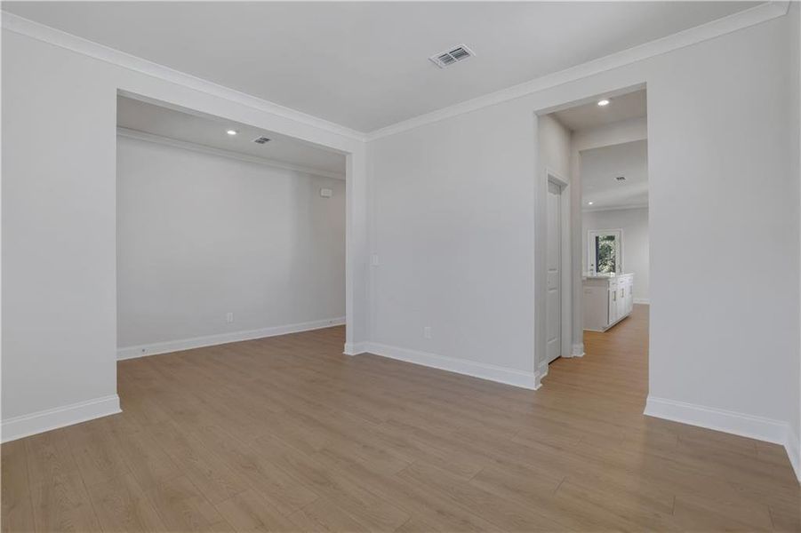 Spacious, unfurnished interior of a new home in Cambridge at Steels Bridge, Canton (Image 16).