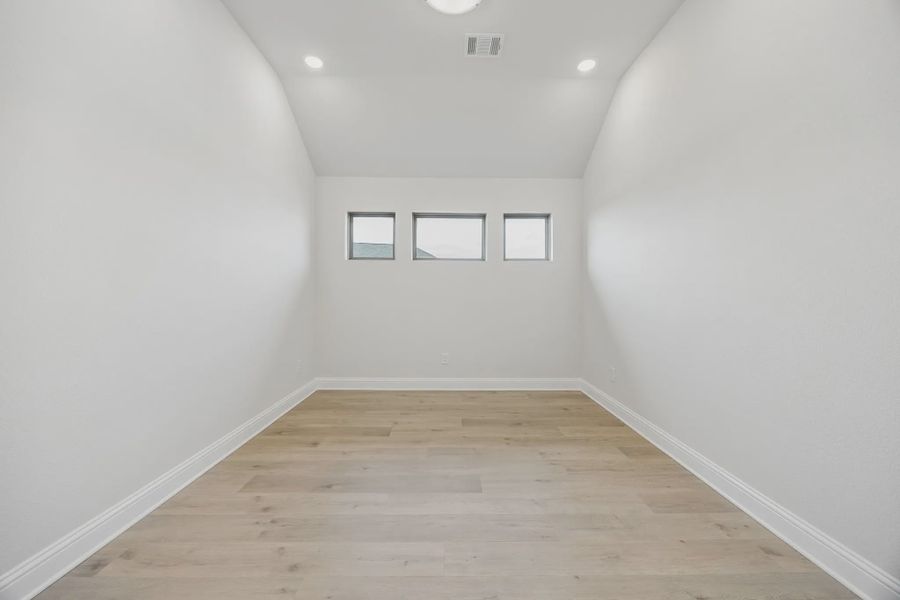 Spacious, unfurnished interior of a new home in Silo Mills, Joshua (Image 15).
