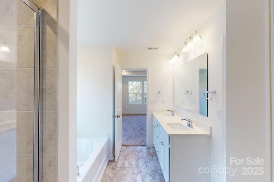 Owners bathroom Owners bathroom