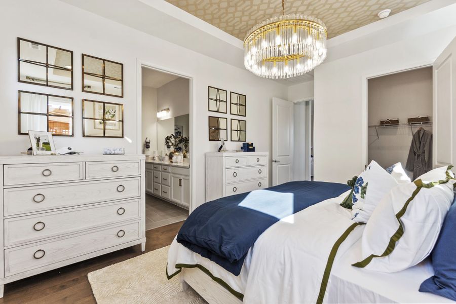 Representative furnished interior of a home built from the Pembrooke by Taylor Morrison in River Falls, Tega Cay (Image 15).
