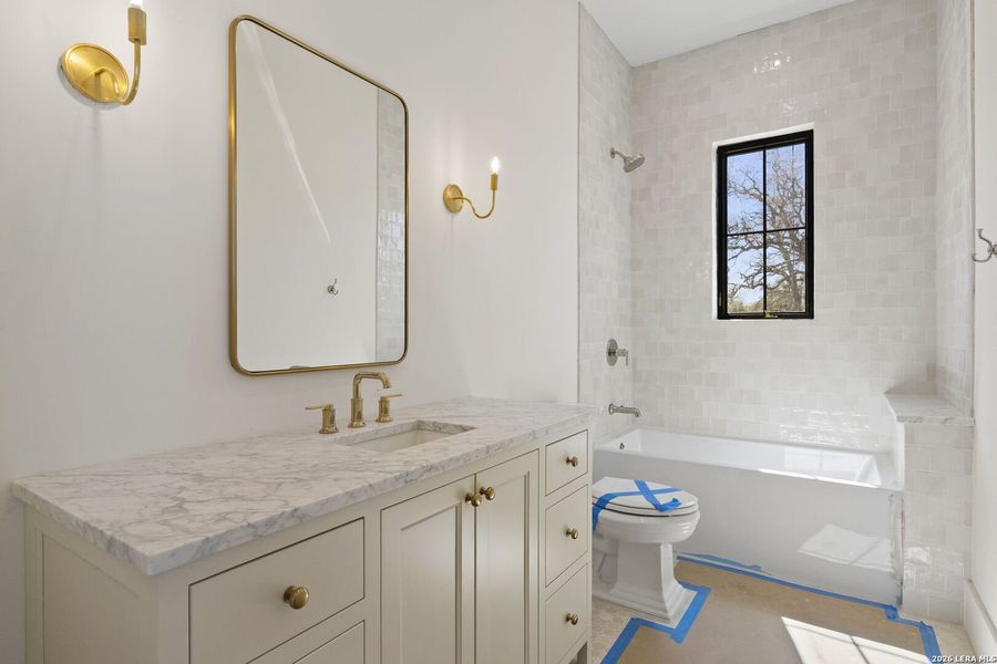 Furnished interior view inside a new home in , Boerne (Image 5).