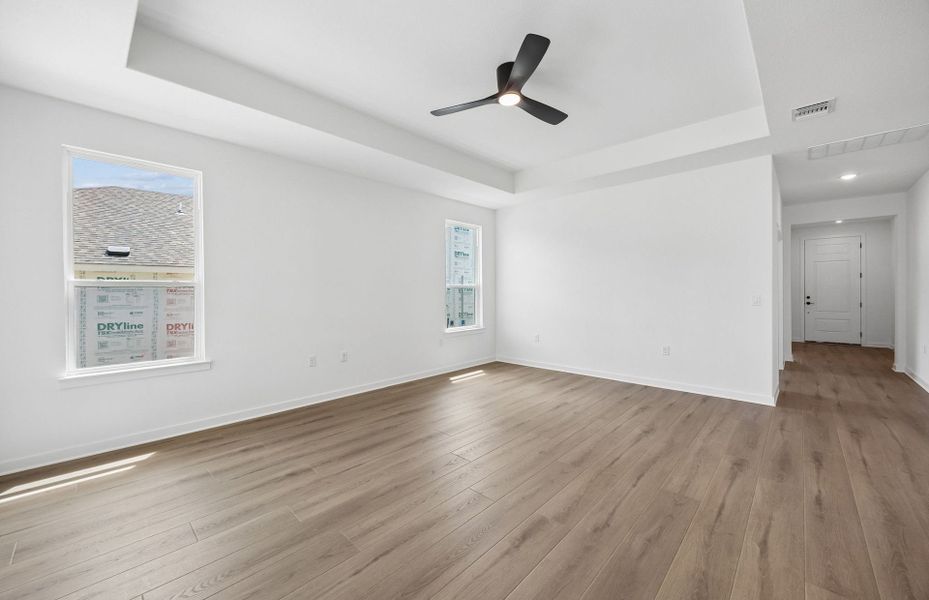 Spacious, unfurnished interior of a new home in Sun City Texas, Georgetown (Image 22).