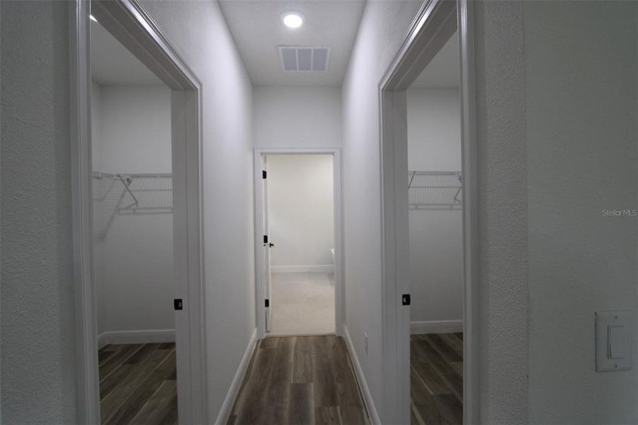 Spacious, unfurnished interior of a new home in , Citrus Springs (Image 19).