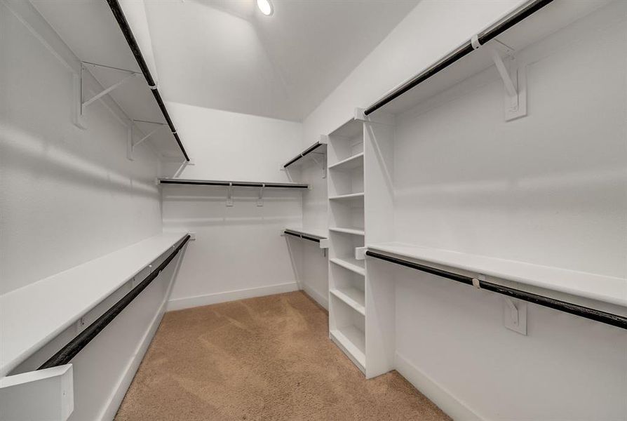 Image 31 of a home in Edgewood Creek.