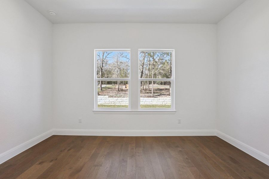 Spacious, unfurnished interior of a new home in , Elgin (Image 38).