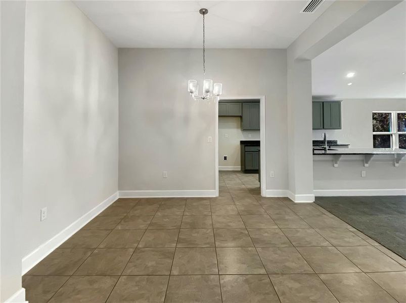 Spacious, unfurnished interior of a new home in , St. Cloud (Image 11).