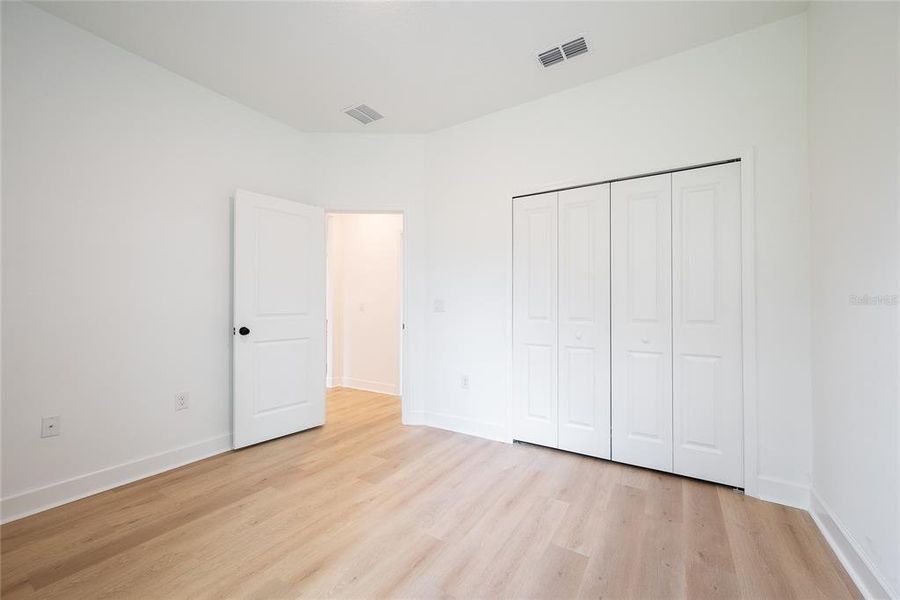 Spacious, unfurnished interior of a new home in , North Port (Image 40).