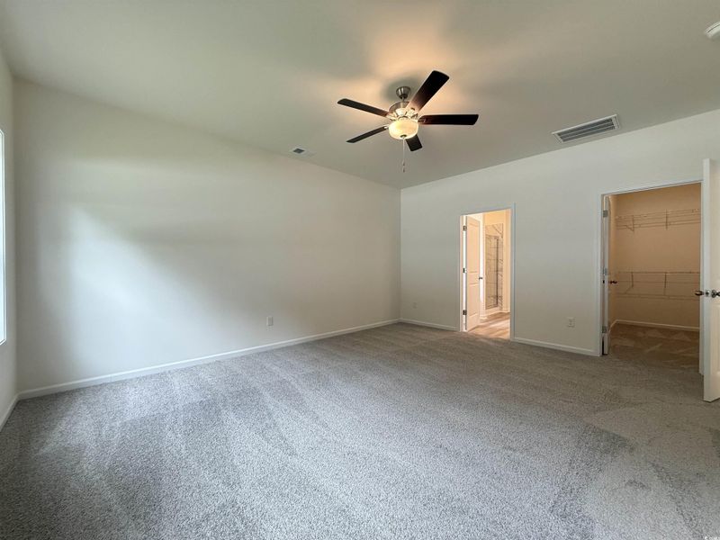 Image 31 of a home in Beach Gardens.