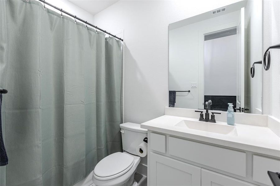 Furnished interior view inside a new home in , McKinney (Image 17).