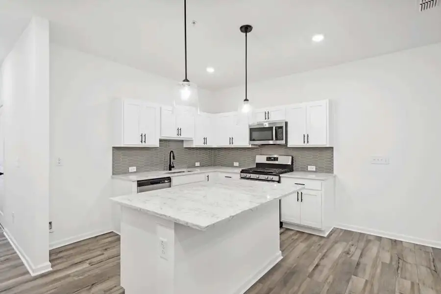 Sample Photo: Kitchen featuring Rockwell Collection Finishes Sample Photo: Kitchen featuring Rockwell Collection Finishes