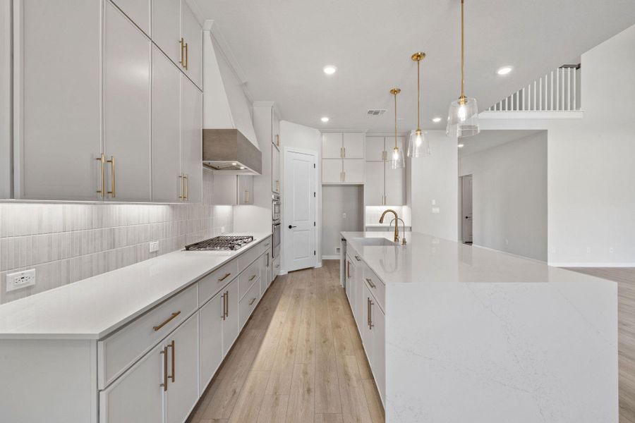 Representative images and renderings are for illustrative purposes. Actual structural options and design finishes of home may vary.